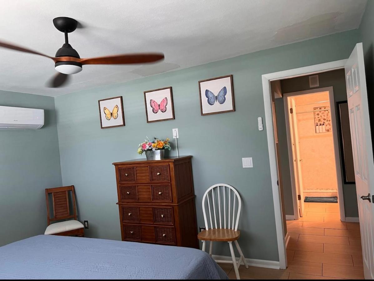 קייפ קורל Cheerful Home With One Bedroom מראה חיצוני תמונה
